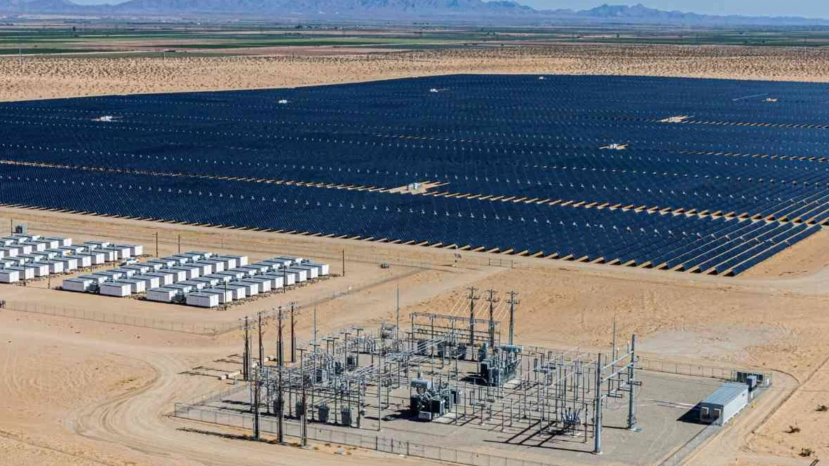 Sorpasso storico in California: le batterie superano tutte le altre fonti durante il picco serale