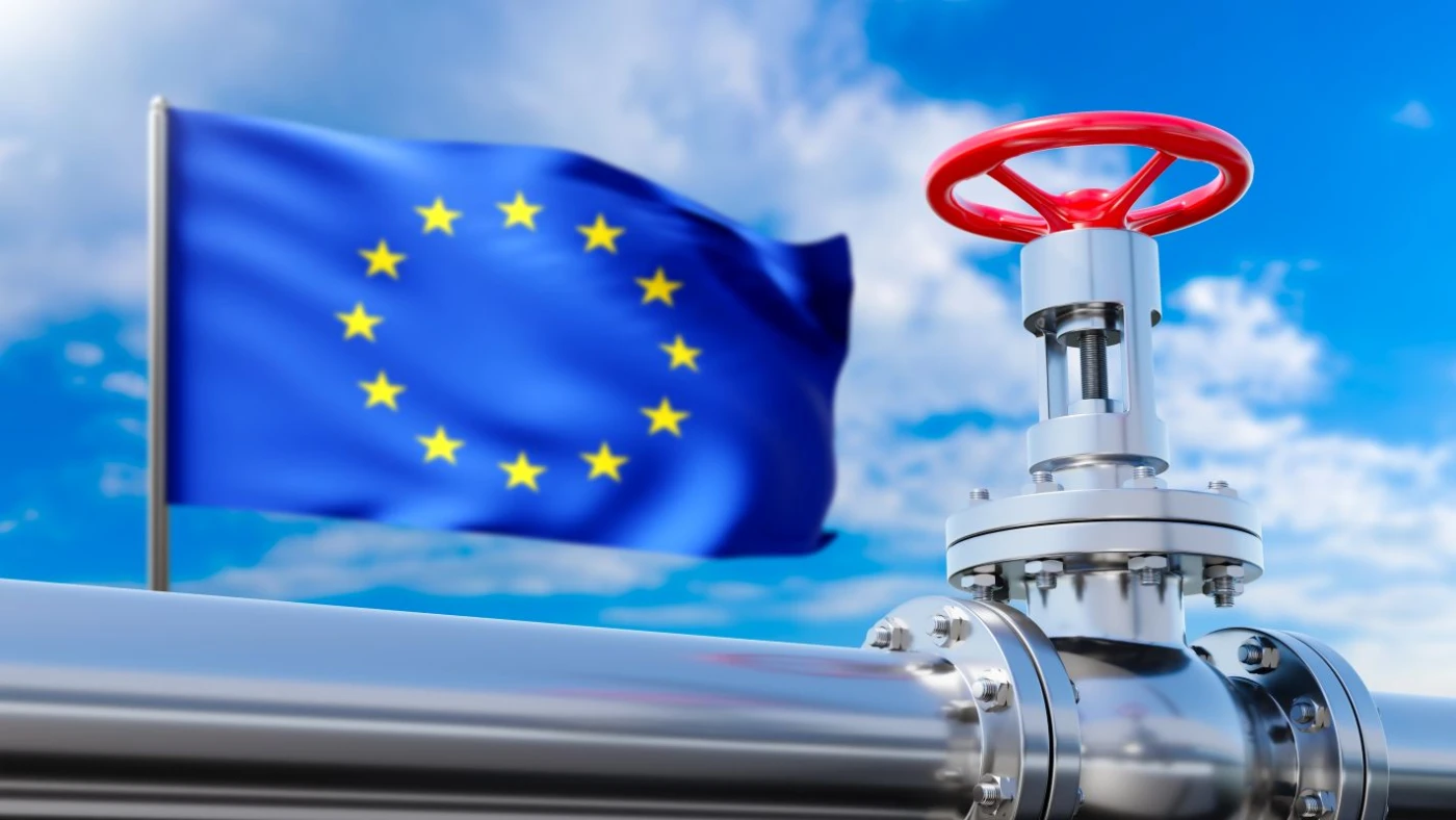 Europa, cala il gas dai gasdotti. Crescono le importazioni di GNL e si chiude l’era del transito russo