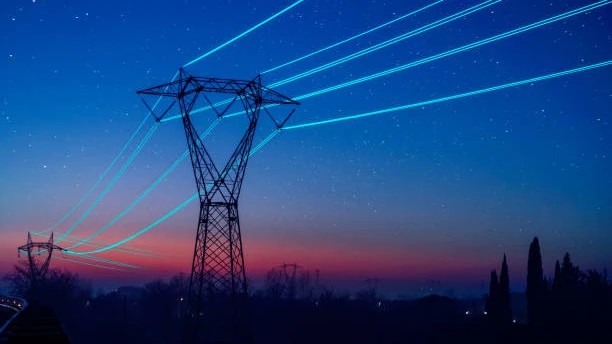 Bollette più care in Italia: il prezzo dell’energia supera la media europea